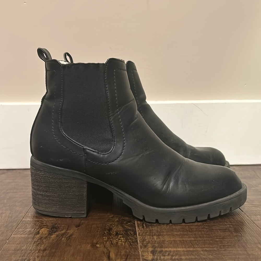 Fleece Lined Black Booties